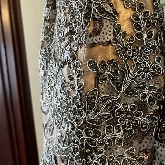 Neutral color prom dress - Picture 4 of 6